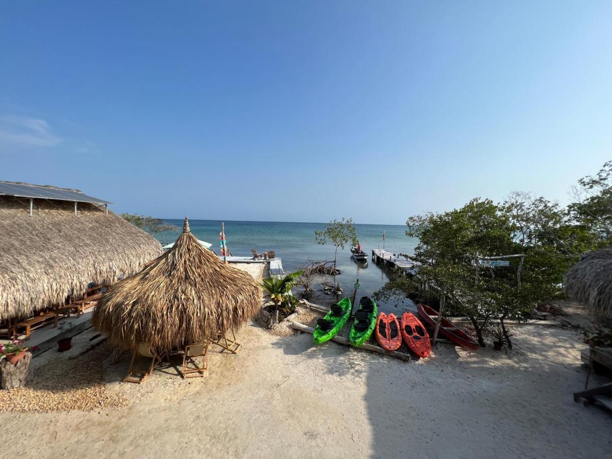 Santa Lova Eco-Hostel Isla Tintipan Tintipan Island Экстерьер фото